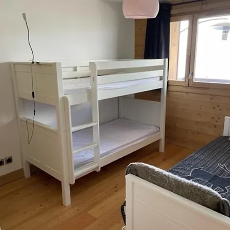 Epinette 10, Luxury